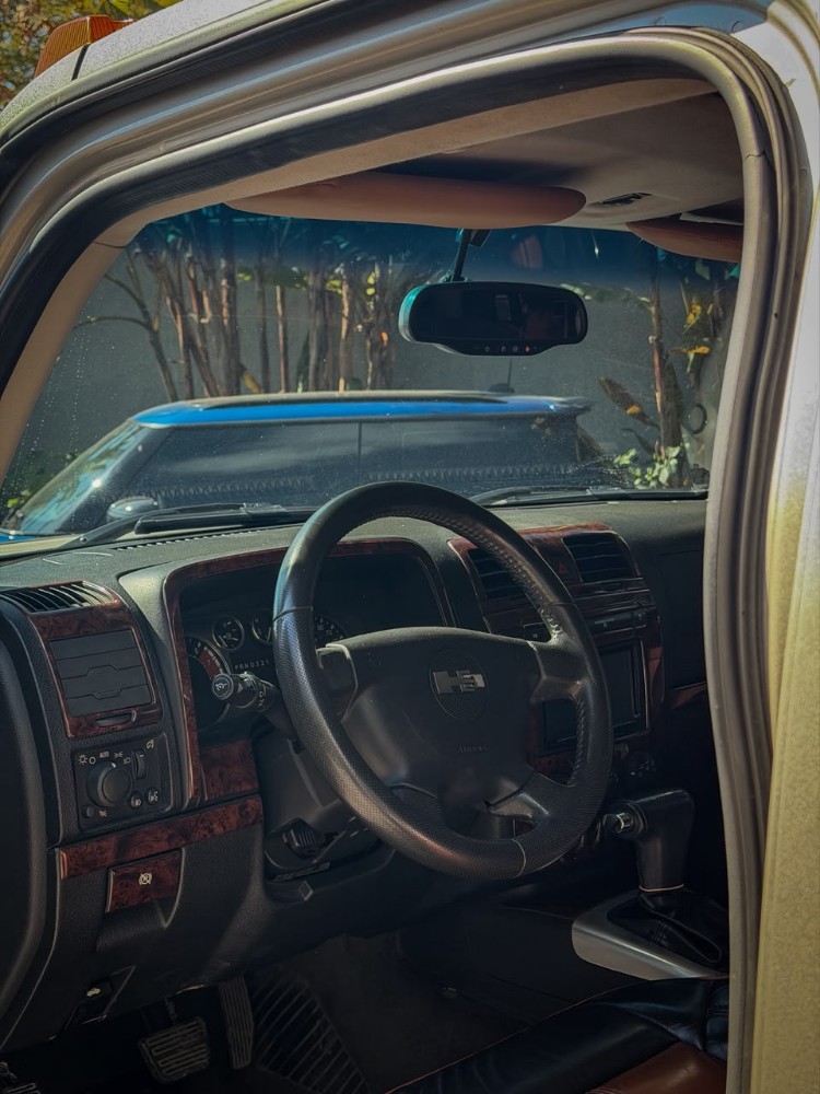 Hummer H3 — foto 10